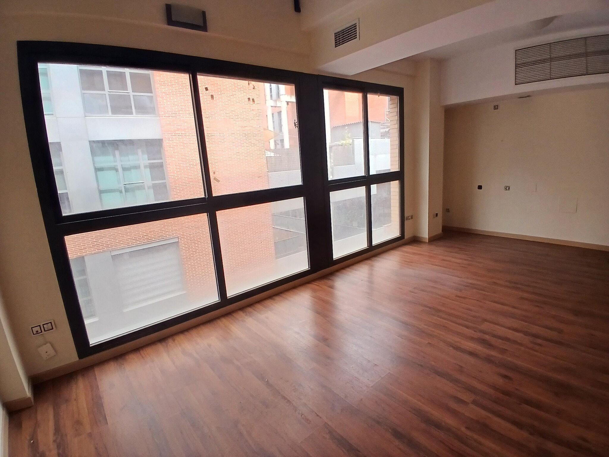 Calle de Cronos, 20, Madrid, Madrid for lease Interior Photo- Image 1 of 10