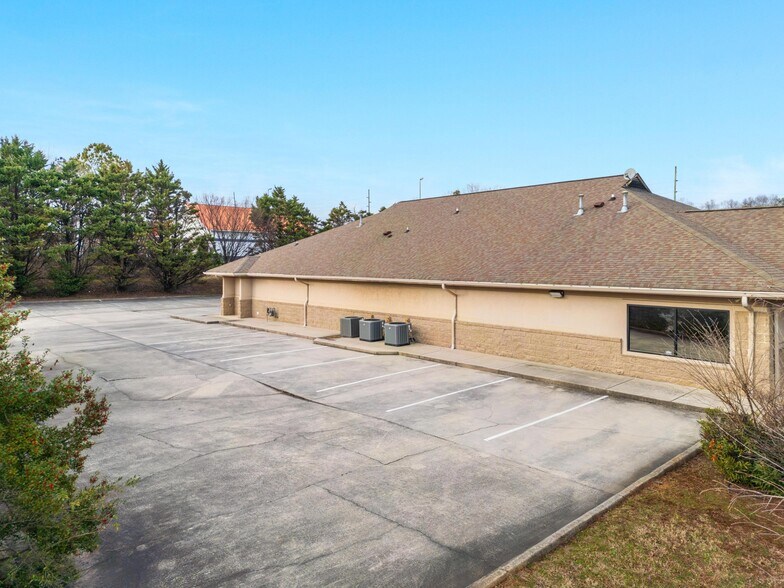 1494 Stuart Rd NE, Cleveland, TN à vendre - Photo du bâtiment - Image 2 de 50