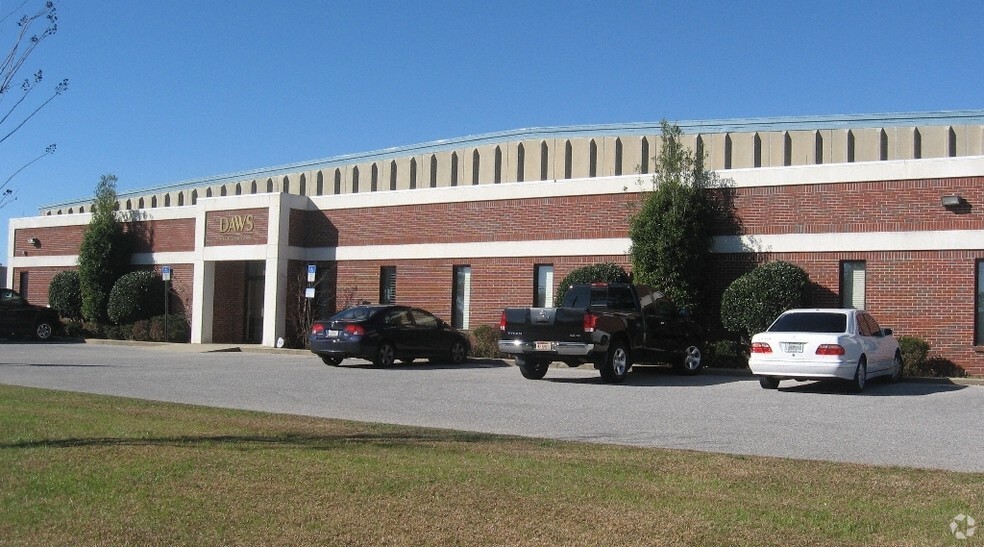 8811 Grow Dr, Pensacola, FL for lease - Building Photo - Image 2 of 15