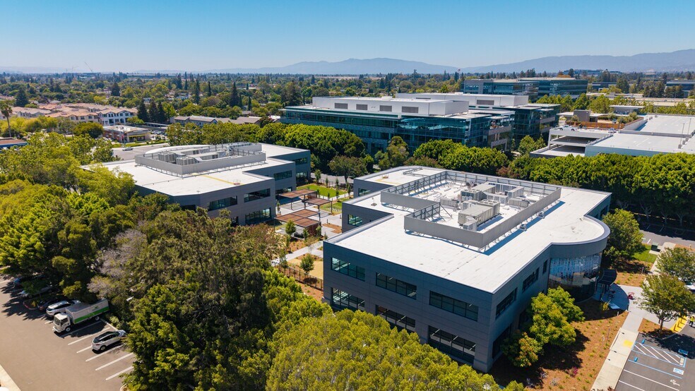 755 N Mathilda Ave, Sunnyvale, CA à louer - Photo du bâtiment - Image 1 de 14