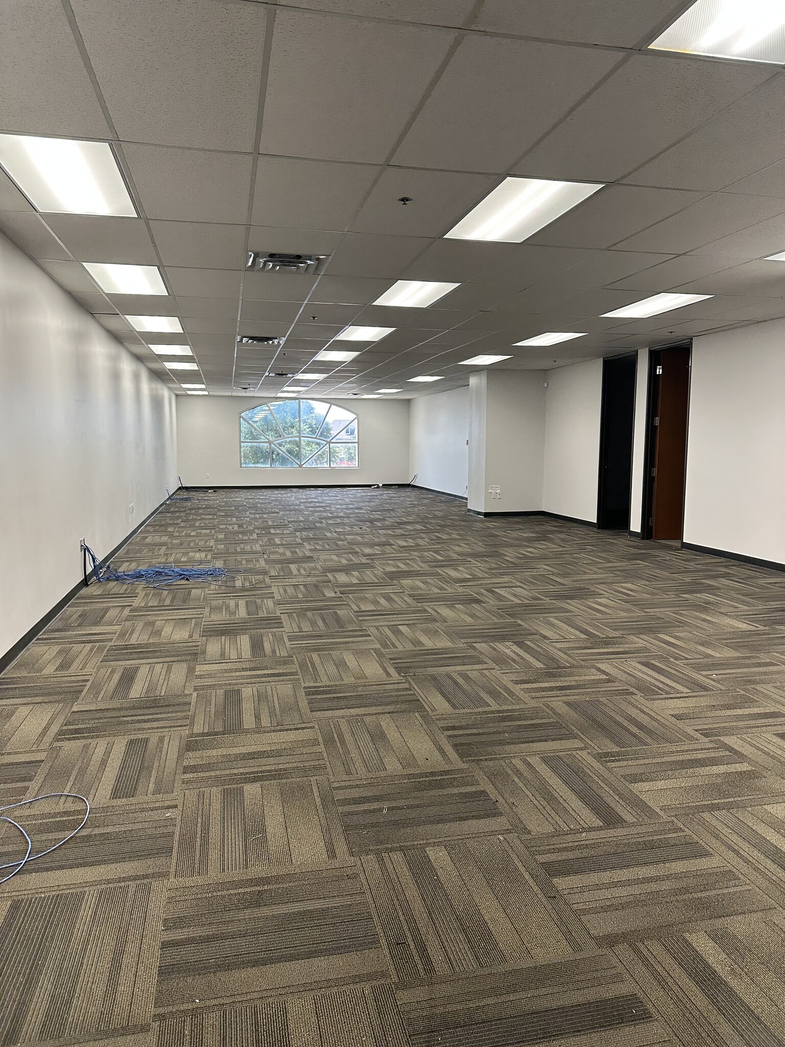 6115 Camp Bowie Blvd, Fort Worth, TX for lease Interior Photo- Image 1 of 4