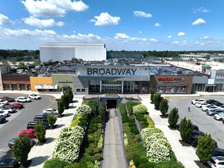 More details for 358 Broadway Mall, Hicksville, NY - Retail for Lease