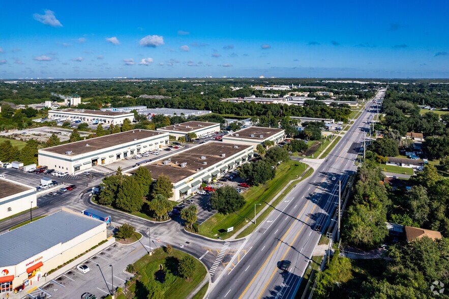 1201-1215 E Donegan Ave, Kissimmee, FL à louer - Aérien - Image 2 de 6