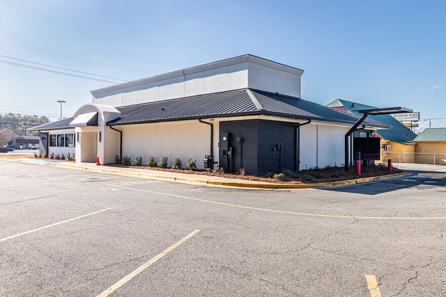 2057 E Madison Ave, Bastrop, LA à vendre - Photo du bâtiment - Image 3 de 19