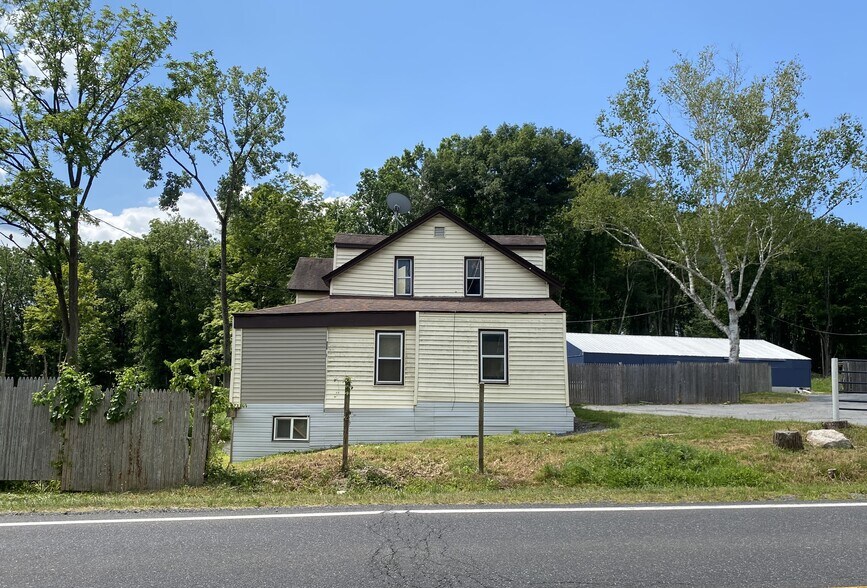 2823 Route 52, Pine Bush, NY à vendre - Photo du bâtiment - Image 2 de 33