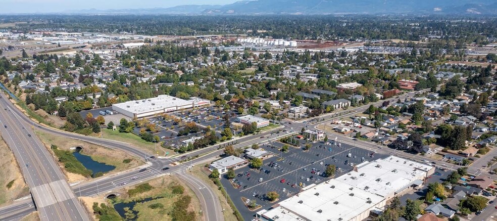 1950 Echo Hollow Rd, Eugene, OR for lease - Building Photo - Image 3 of 5