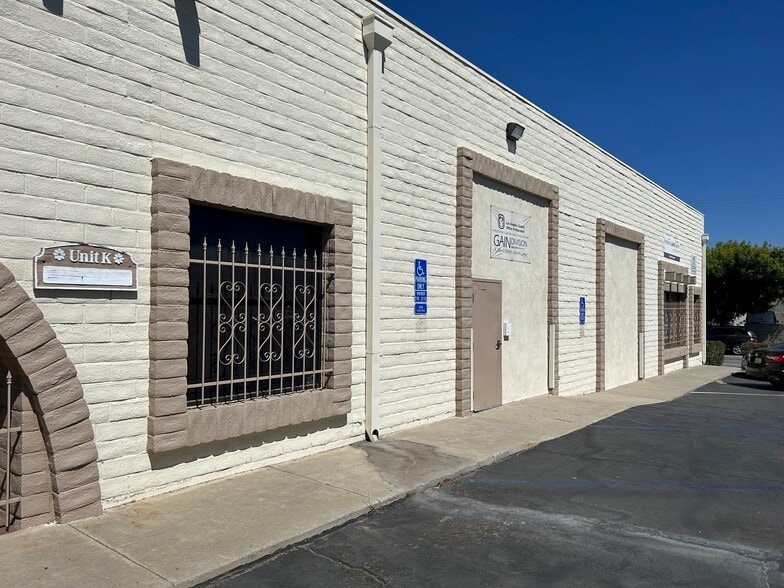 26881-26883 Ruether Ave, Santa Clarita, CA for lease - Building Photo - Image 2 of 7