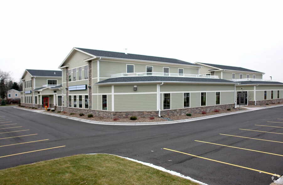 10091 Dogwood St NW, Coon Rapids, MN for lease - Building Photo - Image 3 of 9