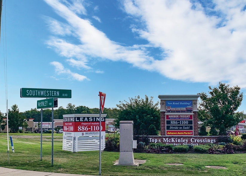 4250 McKinley Pky, Hamburg, NY à louer - Photo du bâtiment - Image 3 de 3