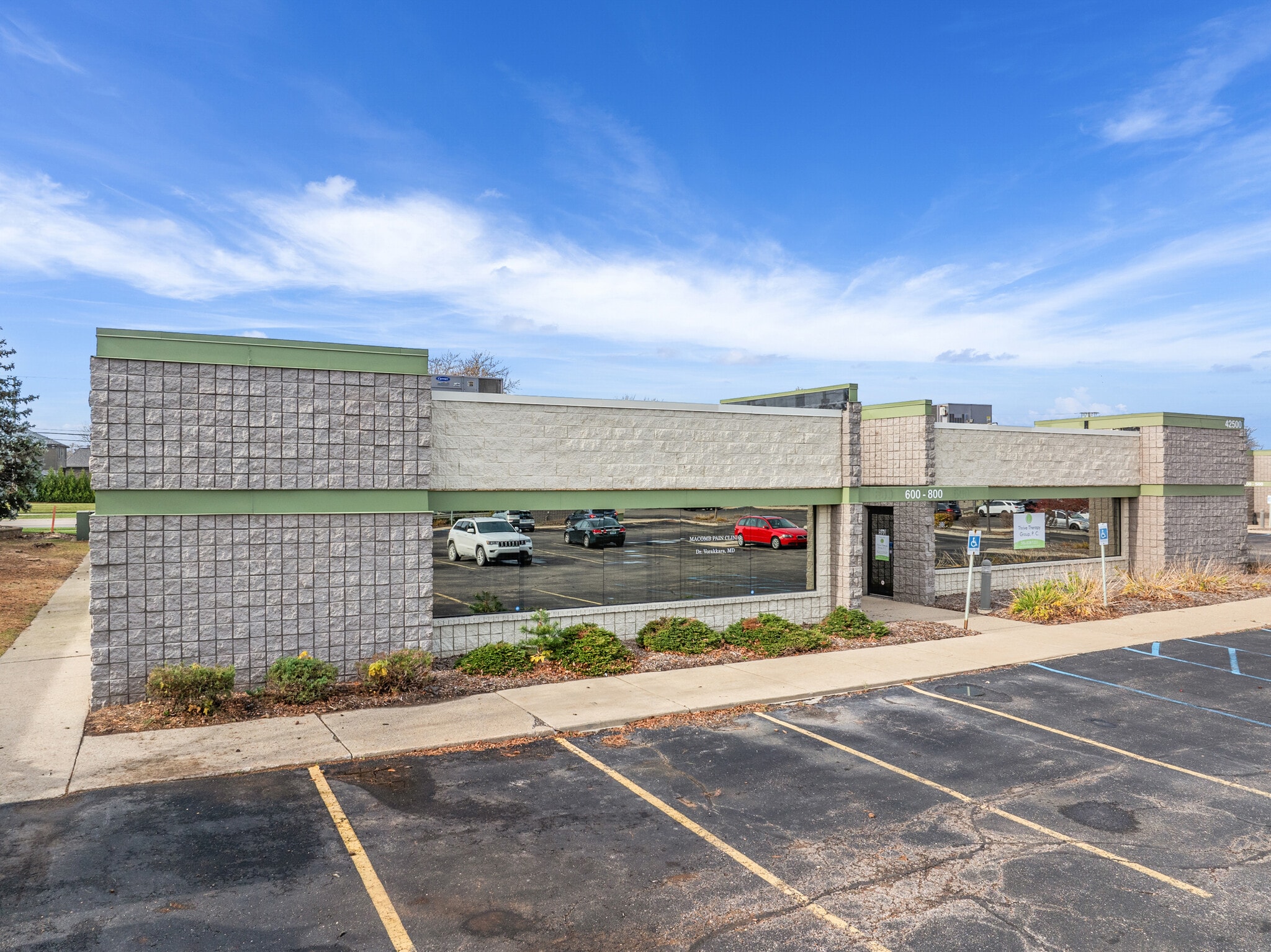 42500-42536 Hayes Rd, Clinton Township, MI for lease Building Photo- Image 1 of 1
