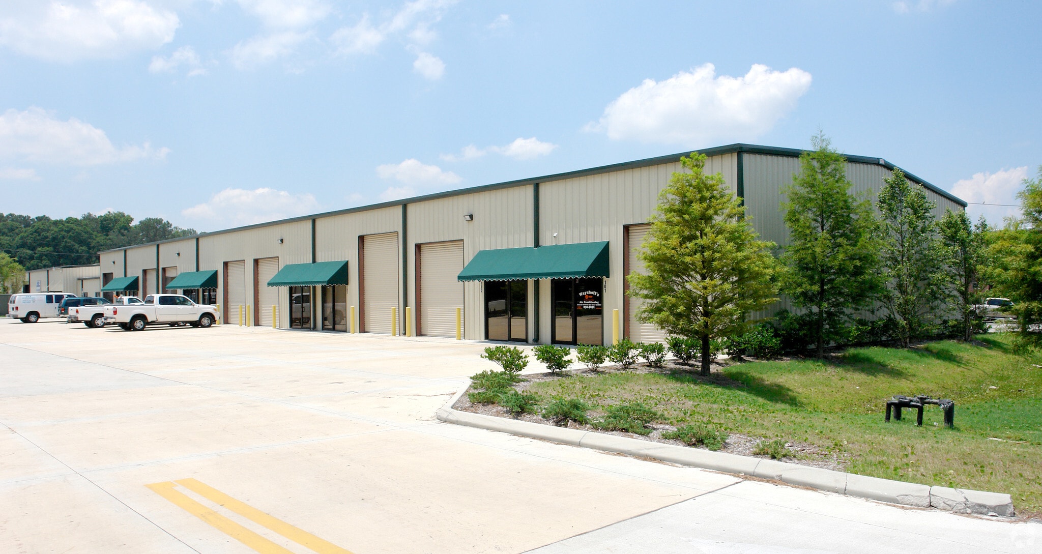 530 Ellis Rd S, Jacksonville, FL à louer Photo du bâtiment- Image 1 de 5