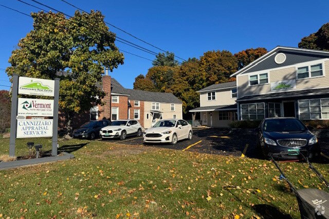 950 Shelburne Rd, South Burlington, VT à vendre - Photo du bâtiment - Image 3 de 6