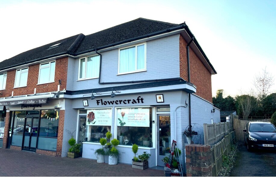 111 The St, Leatherhead à vendre - Photo du bâtiment - Image 1 de 6