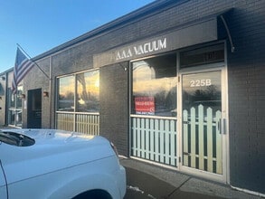 231-225 S 21st St, Newark, OH à louer Photo du bâtiment- Image 2 de 2