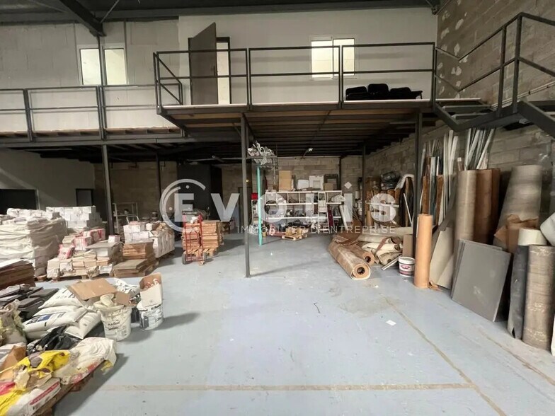 Flex dans Saint-Pierre-du-Perray à louer - Photo intérieure - Image 2 de 8