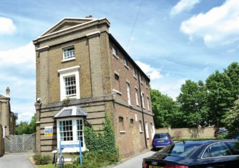 15 Thorne Close, Londres à vendre - Photo du bâtiment - Image 1 de 5