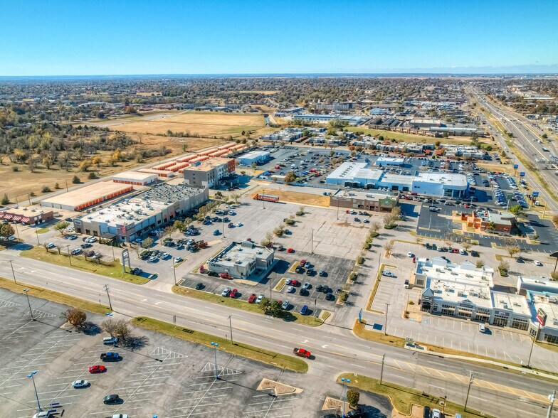 I-240 & S Walker Ave, Oklahoma City, OK à vendre - Photo du bâtiment - Image 2 de 12