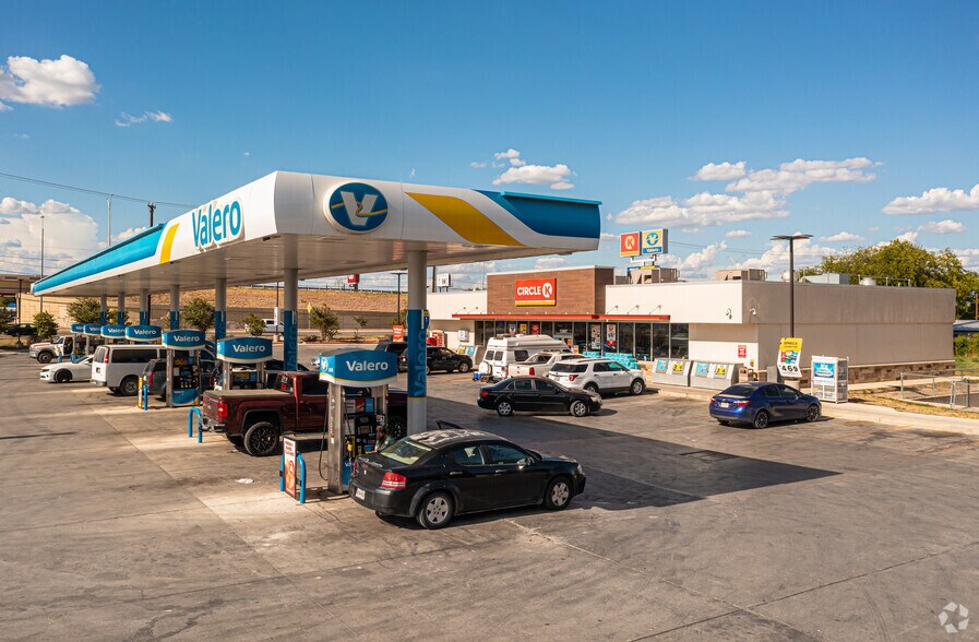 13907 SW Loop 410, San Antonio, TX for lease - Primary Photo - Image 1 of 2