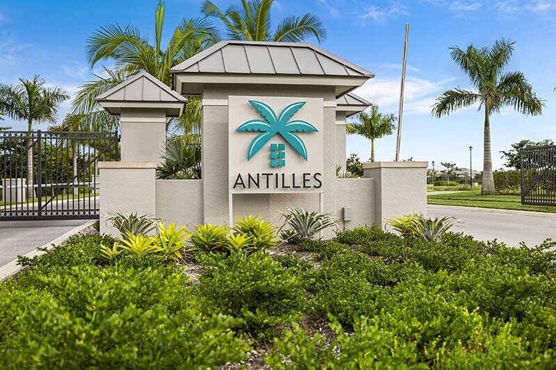 280 Indies Dr E, Naples, FL à vendre - Photo du bâtiment - Image 3 de 38
