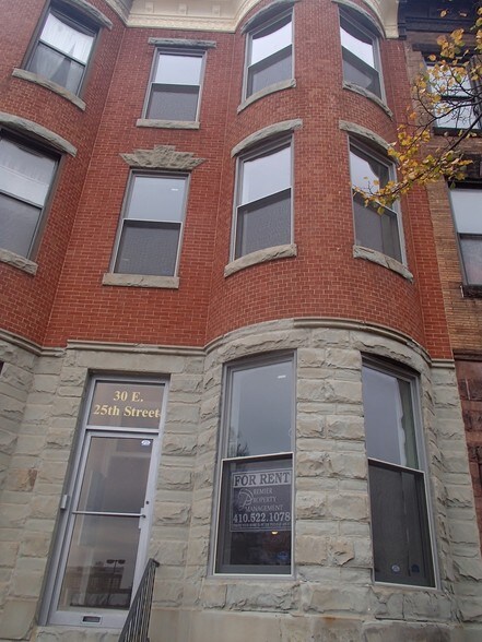 30 E 25th St, Baltimore, MD à vendre - Photo du bâtiment - Image 2 de 5
