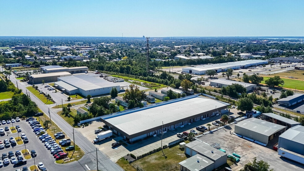 651 W 14th St, Panama City, FL for lease - Building Photo - Image 2 of 3