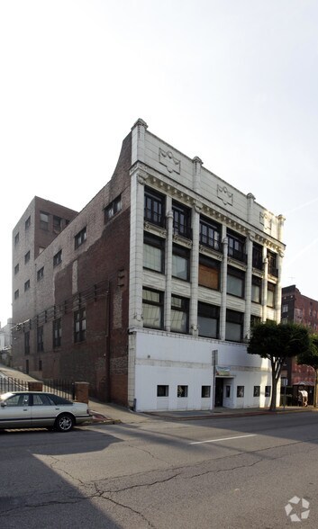 1320 Market St, Wheeling, WV à louer - Photo du bâtiment - Image 2 de 6