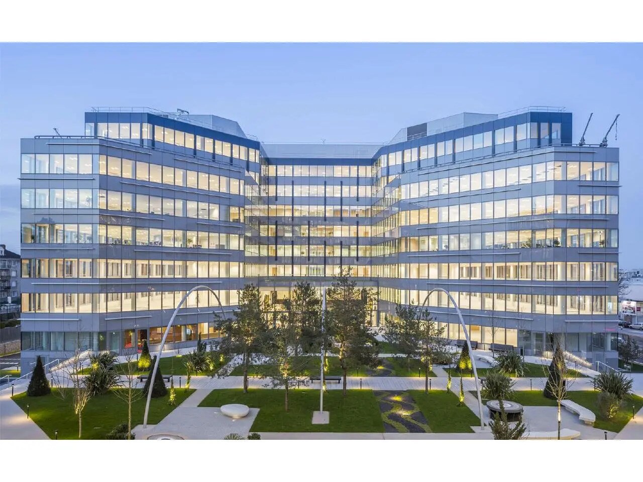 10 Avenue Aristide Briand, Bagneux for lease Building Photo- Image 1 of 59