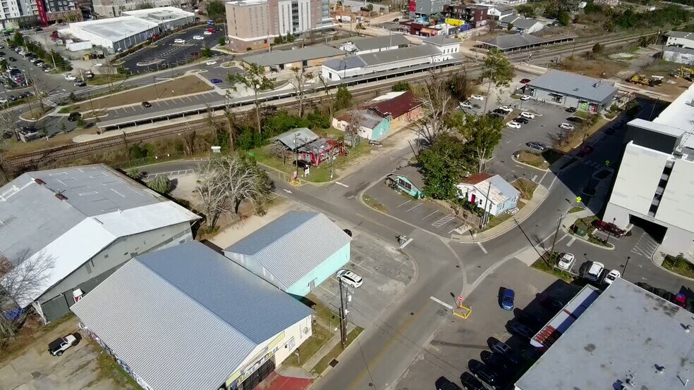 650 Railroad Sq, Tallahassee, FL à vendre - Vidéo sur l’inscription commerciale - Image 3 de 13