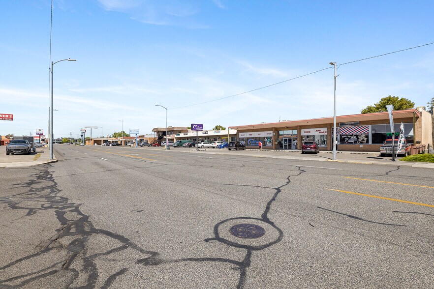 108-112 Vista Way, Kennewick, WA à vendre - Photo principale - Image 1 de 1