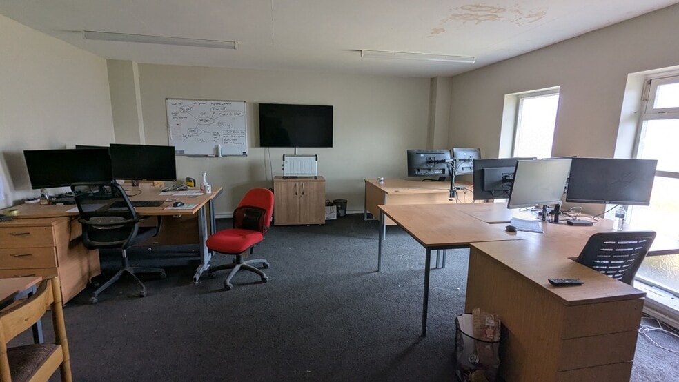Henley Rd, Coventry for lease - Interior Photo - Image 2 of 19