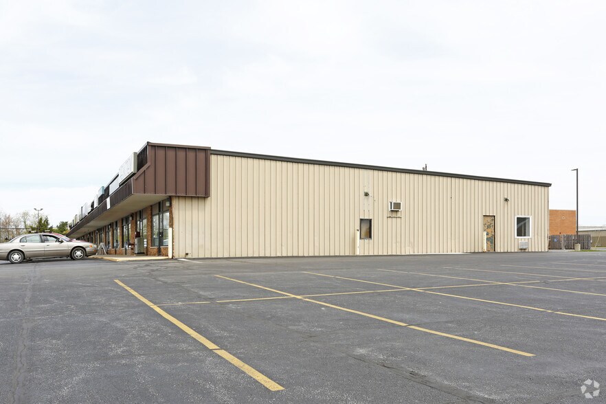 2300-2324 Harding Hwy, Lima, OH à louer - Photo du bâtiment - Image 2 de 8