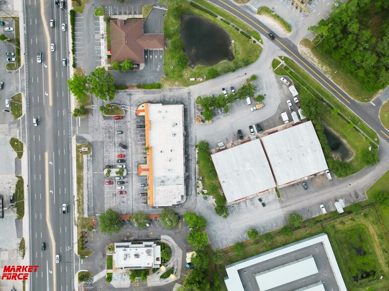 2070 Palmetto St, Middleburg, FL à louer - Photo du bâtiment - Image 3 de 11