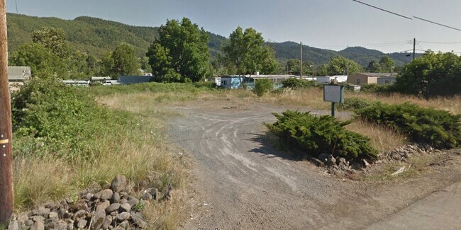 Plus de détails pour 1030 N Old Pacific Hwy, Myrtle Creek, OR - Terrain à vendre