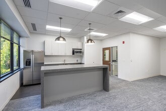 1450 Research Blvd, Rockville, MD à louer Photo intérieure- Image 1 de 13