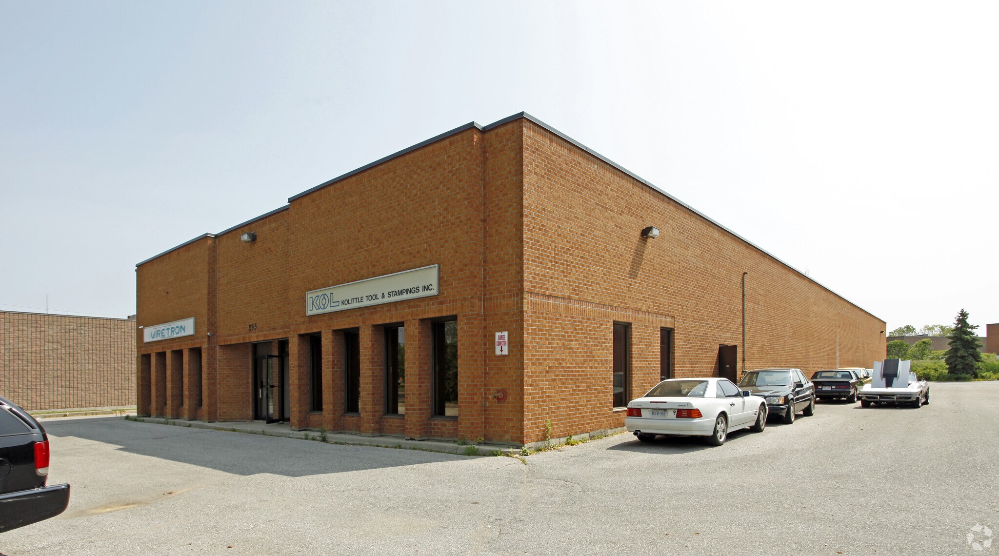 235 Riviera Dr, Markham, ON for sale Primary Photo- Image 1 of 1