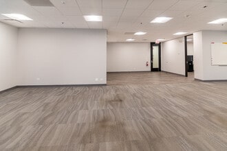 2800 S River Rd, Des Plaines, IL à louer Photo intérieure- Image 2 de 7