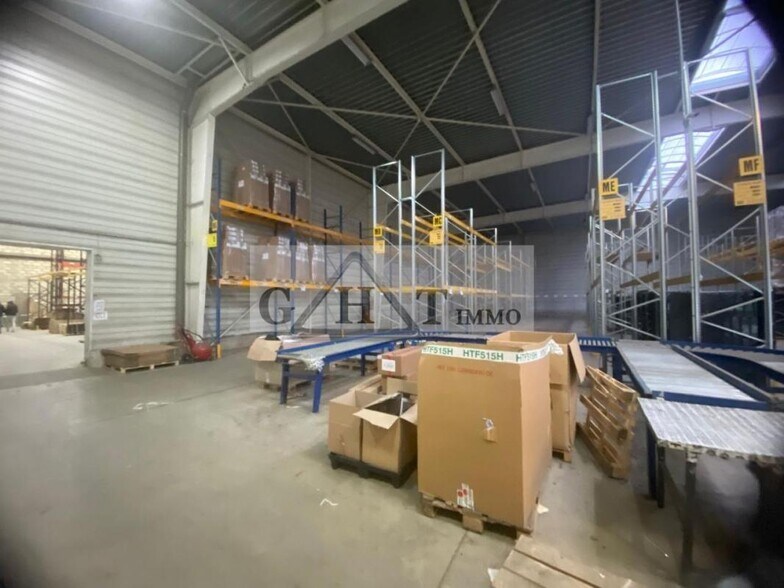 Industrial in Lisses for lease - Interior Photo - Image 3 of 6