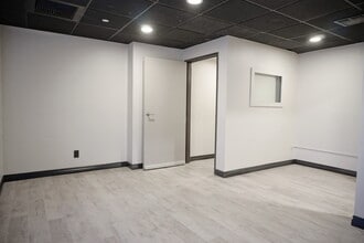 639 S Glenwood Pl, Burbank, CA for lease Interior Photo- Image 1 of 10