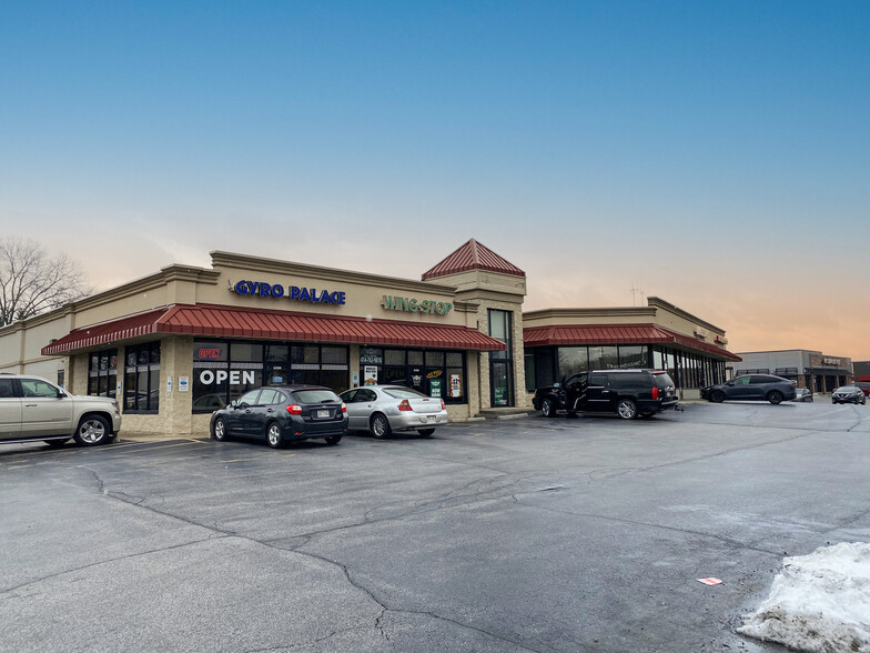 5312-5326 N Port Washington Rd, Milwaukee, WI for lease - Building Photo - Image 1 of 4