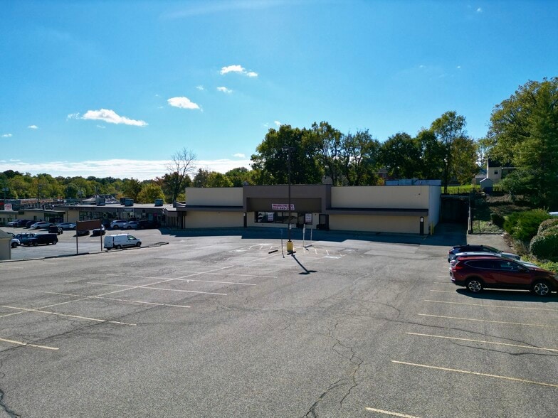 5521 Bridgetown Rd, Cincinnati, OH for lease - Building Photo - Image 3 of 25