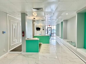 2800-2864 Thousand Oaks Dr, San Antonio, TX à louer Photo intérieure- Image 2 de 2