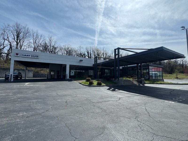 1022 E Main St, Salem, VA à louer Photo principale- Image 1 de 23