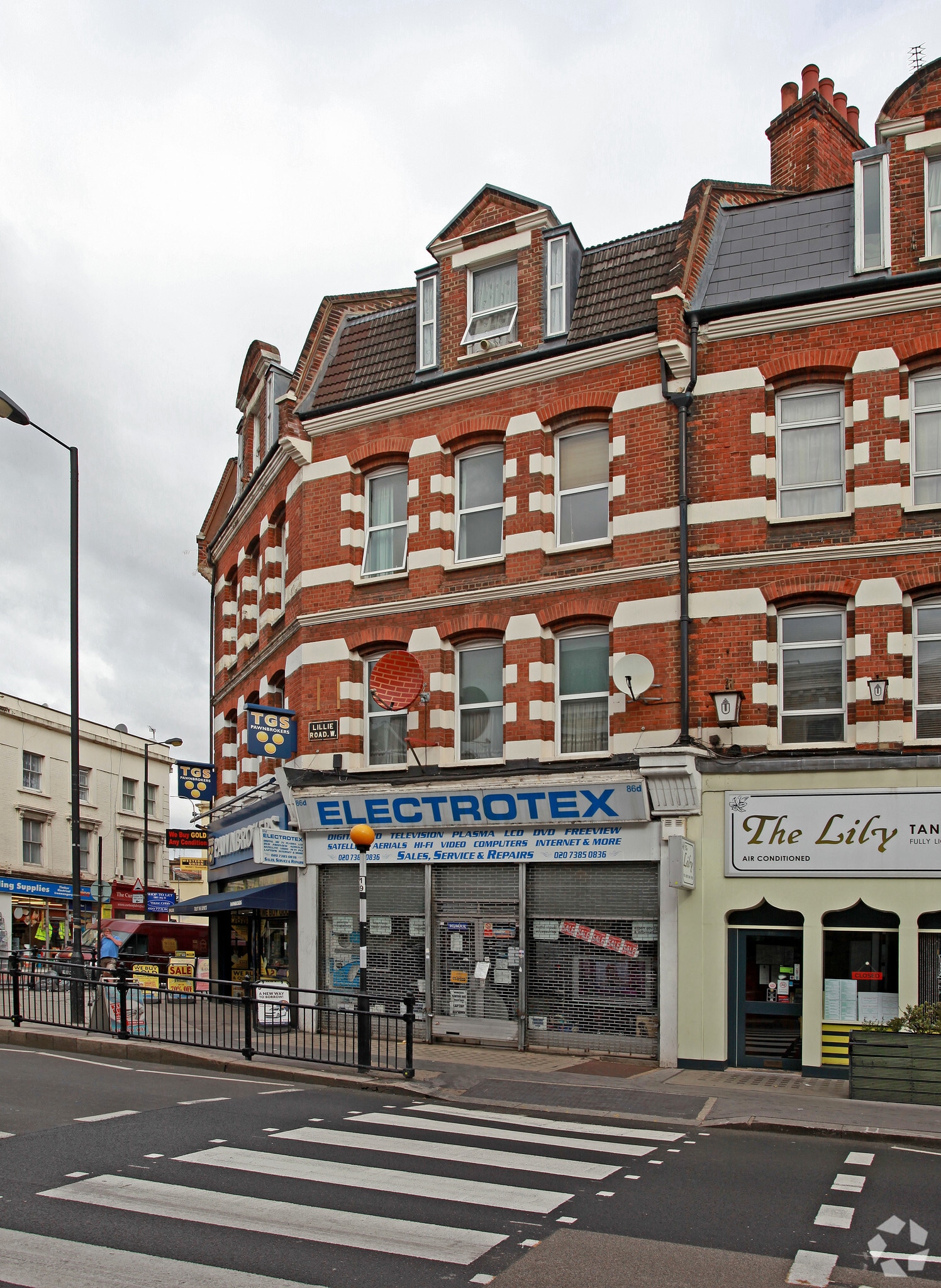 86D Lillie Rd, London for lease Primary Photo- Image 1 of 4