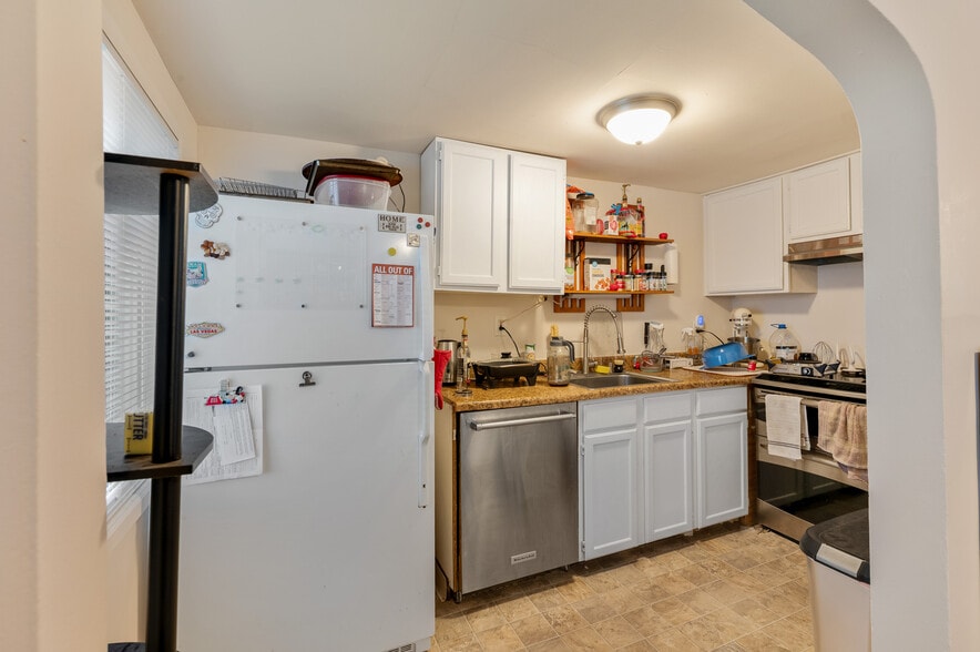 12437 Tukwila International Blvd, Tukwila, WA à vendre - Photo du bâtiment - Image 2 de 11