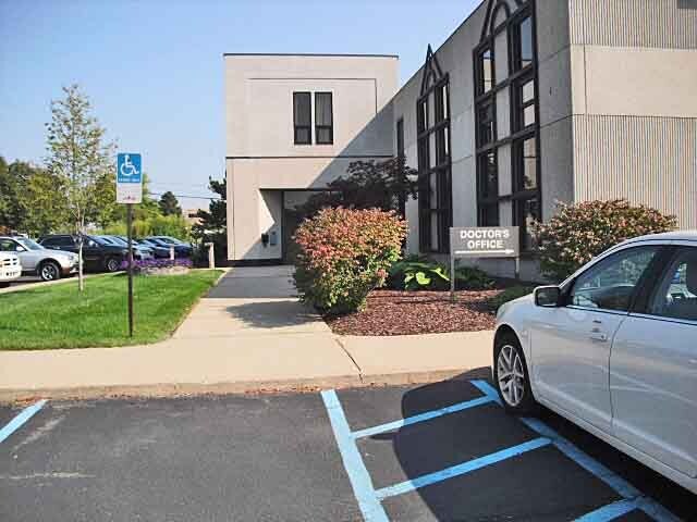 2200 Green Rd, Ann Arbor, MI à louer Photo du bâtiment- Image 1 de 3