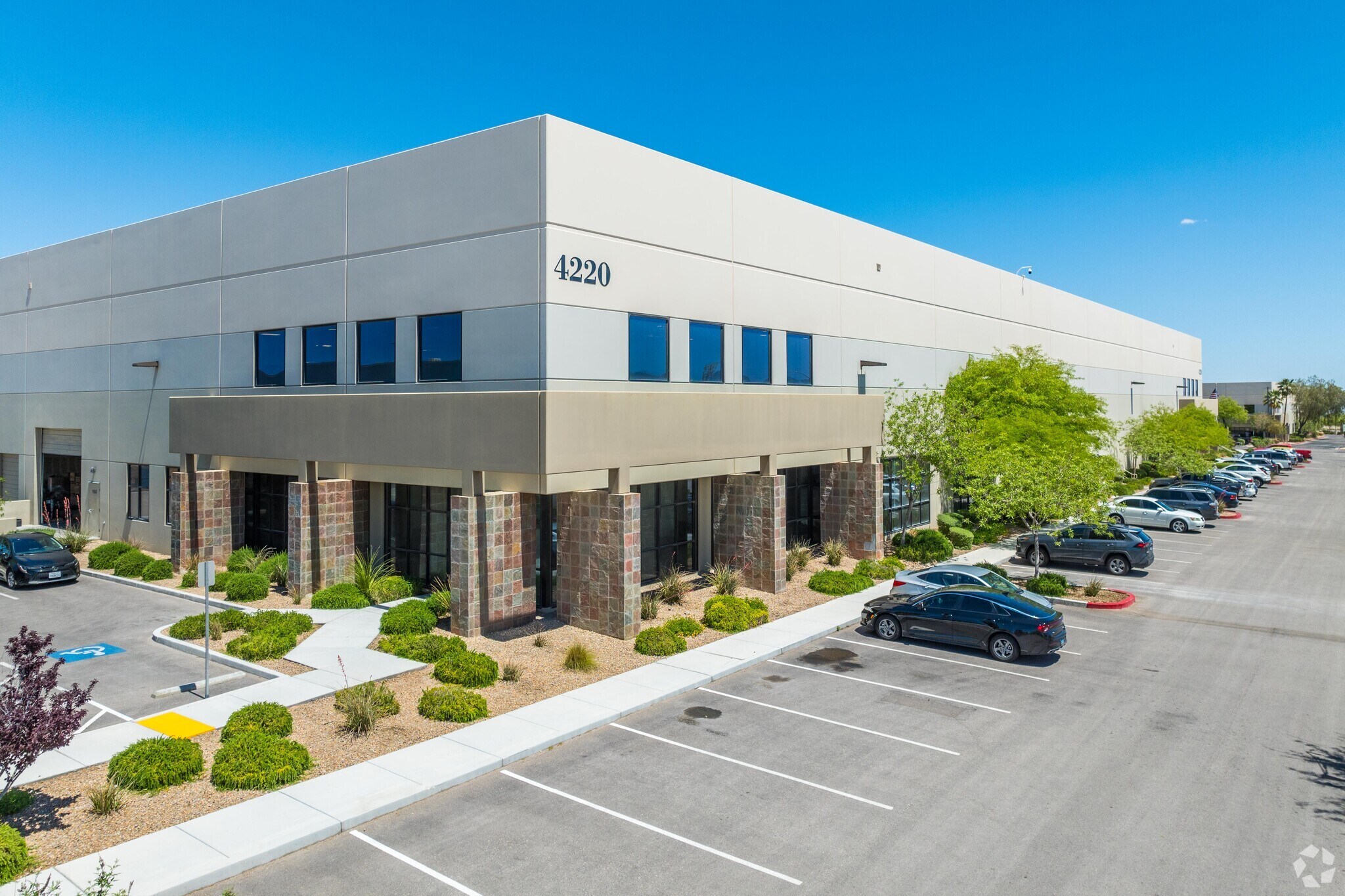 4220 W Windmill Ln, Las Vegas, NV for lease Building Photo- Image 1 of 6