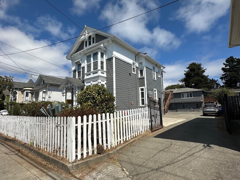 1520 Willow St, Alameda, CA à vendre - Photo du bâtiment - Image 3 de 9