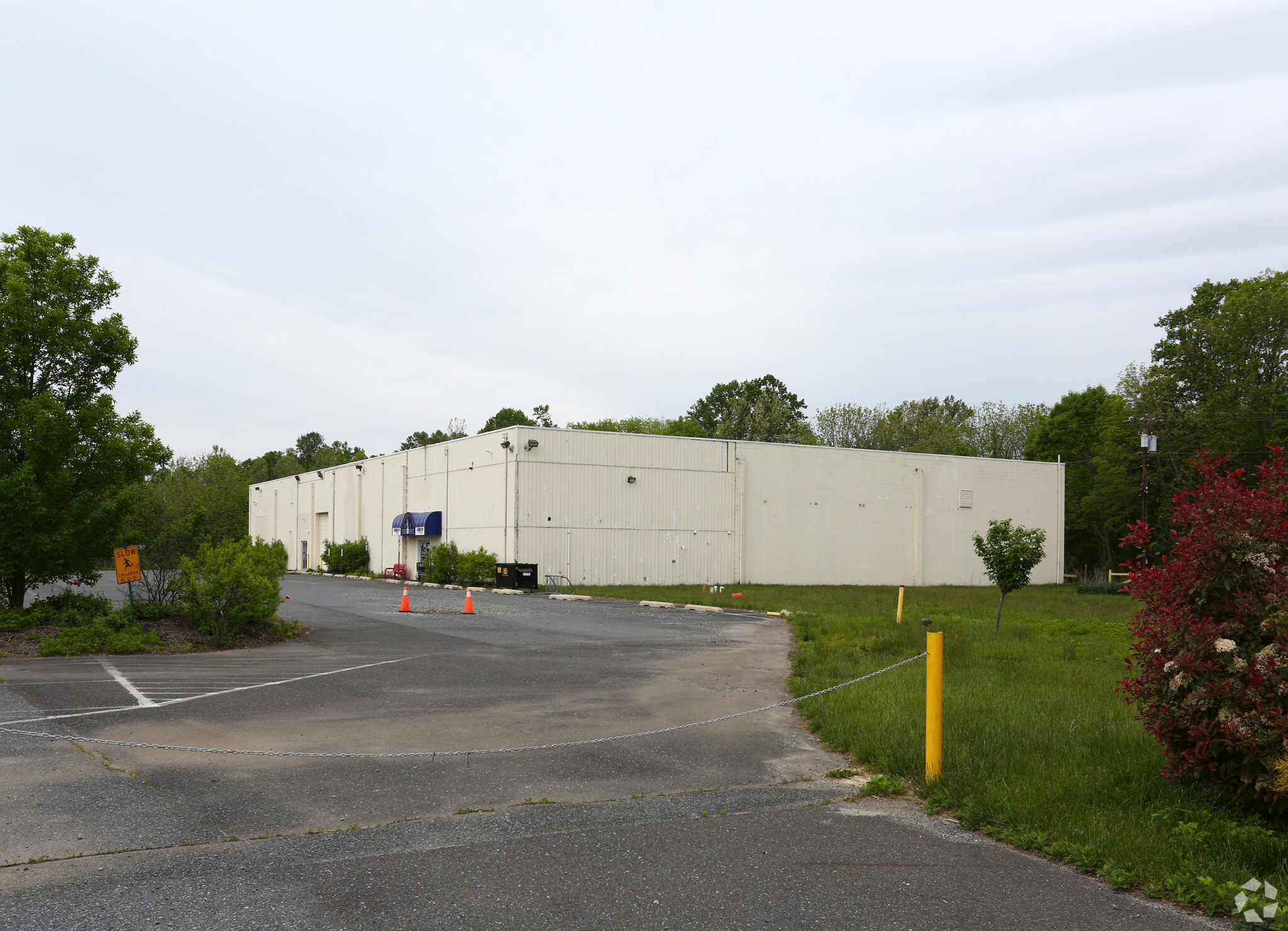 116-124 Sewell Rd portfolio of 2 properties for sale on LoopNet.ca Primary Photo- Image 1 of 3