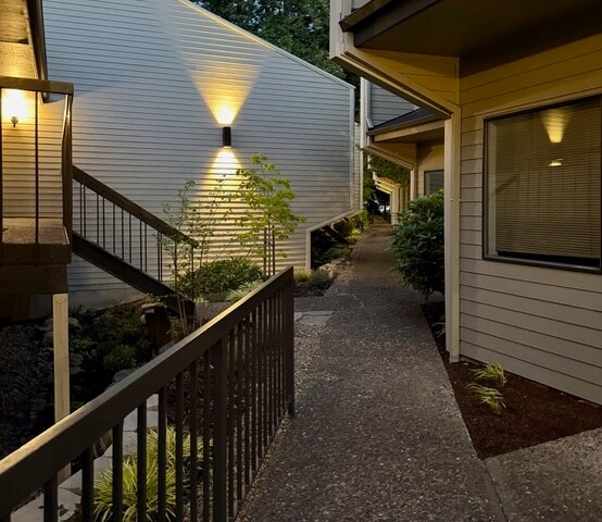 7420 SW Hunziker Rd, Tigard, OR à vendre - Photo du bâtiment - Image 2 de 15