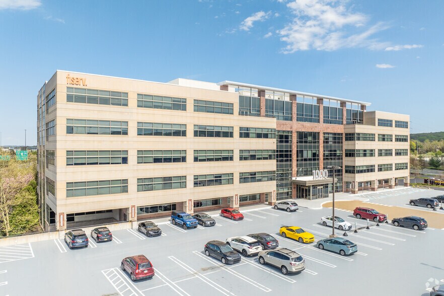 1000 Continental Dr, King Of Prussia, PA à louer - Photo du bâtiment - Image 3 de 15
